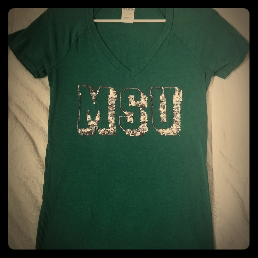 PINK Michigan State V Neck